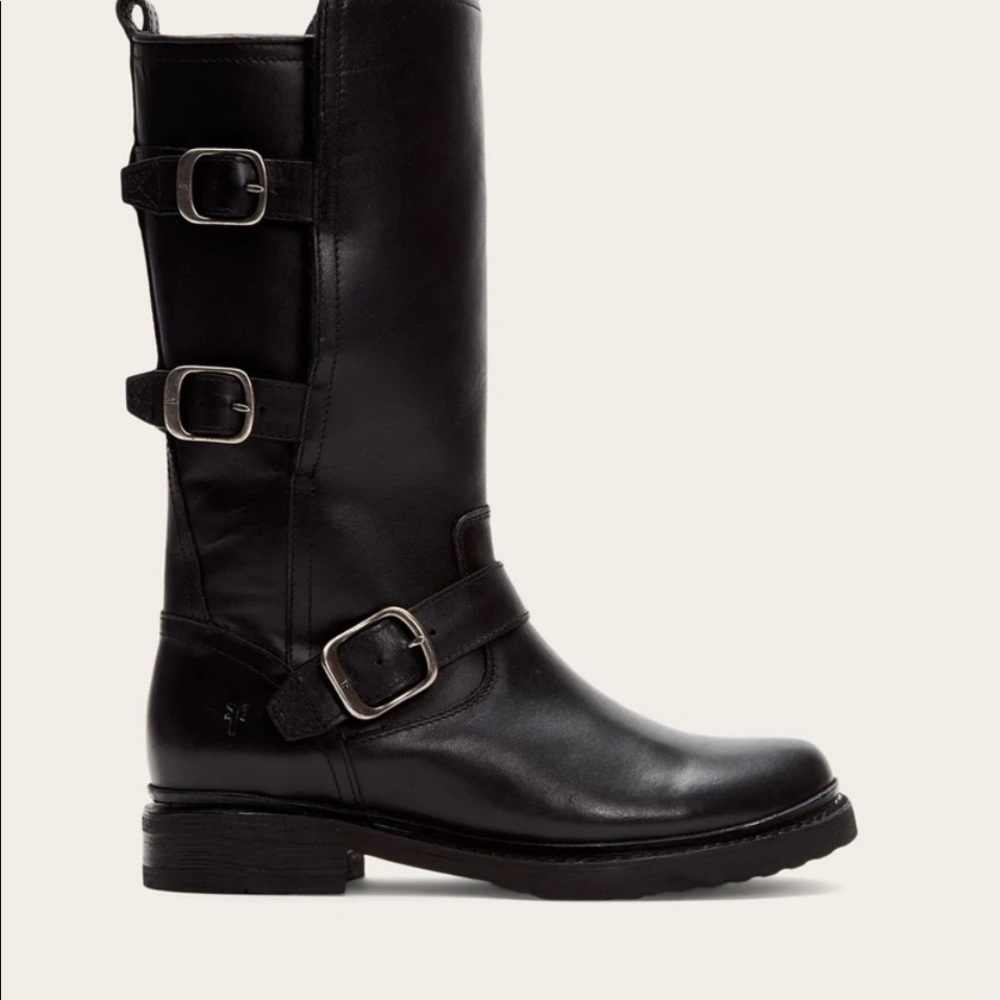 ISO-In Search Of-Frye Veronica Mid-Calf shearling lined. Black with 3 buckles.